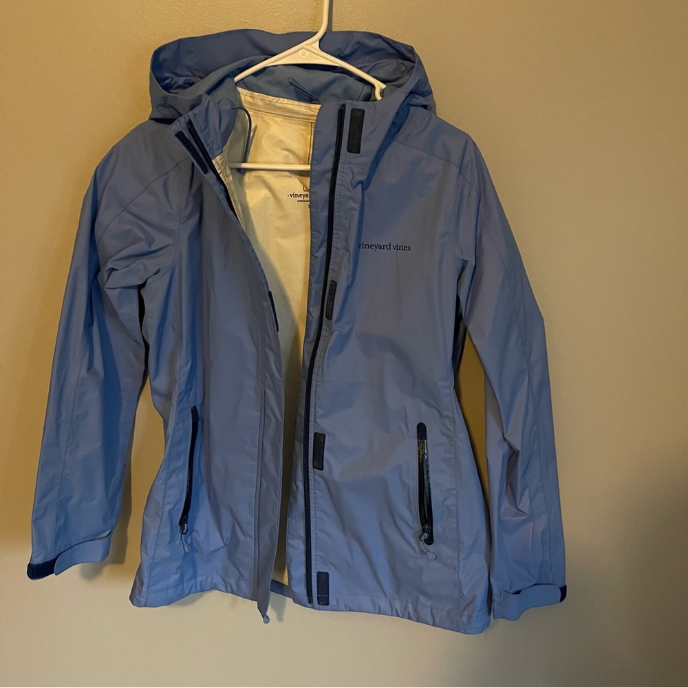 EUC Womens size XS Vineyard Vines Raincoat